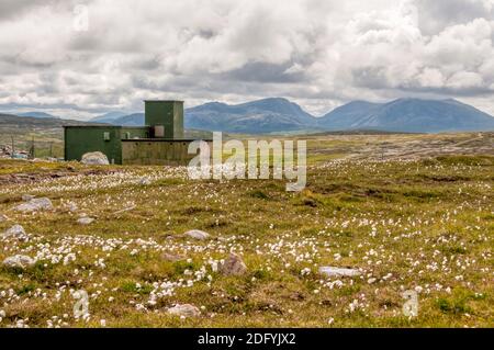 Part of the old Aird Uig type R10 radar station at Gallan Head near Aird Uig on Lewis in the Outer Hebrides. Details in Desc. Stock Photo
