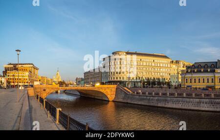 Panoramic view of Maly Moskvoretsky bridge, Moscow Stock Photo