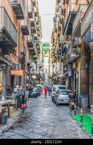 An intricate maze of narrow streets and alleys, the Spanish Neighborhoods (Quartieri Spagnoli) are the heart of Naples. Here's a glimpse Stock Photo