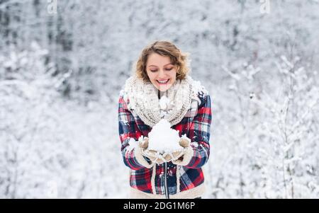 building snowman frozen landscape snow makes everything outdoors look amazing woman warm clothes snowy forest nature covered snow happiness exciting winter photoshoot ideas snow games 2dg1m6p