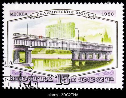 MOSCOW, RUSSIA - NOVEMBER 10, 2018: A stamp printed in USSR (Russia) shows Kalinin Bridge, Moscow Bridges serie, circa 1980 Stock Photo