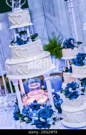 Wedding Cake With Fountain Stock Photo Alamy