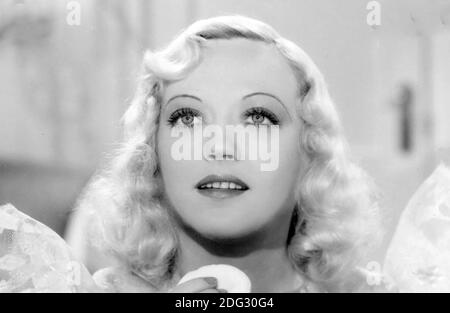 MARION DAVIES (1897-1961) American film actress,, producer, screenwriter and philanthropist, about 1932. Stock Photo