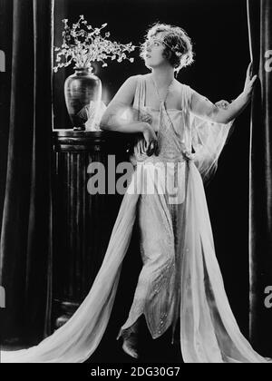 MARION DAVIES (1897-1961) American film actress,, producer, screenwriter and philanthropist about 1930. Stock Photo