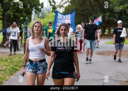 South Yarra, Australia, 5 December, 2020. Protesters are seen during the Sack Daniel Andrews Protest in Fawkner Park. Parts of the community are looking to hold the Victorian Premier accountable for the failings of his government that led to more than 800 deaths during the Coronavirus crisis. Victoria has recorded 36 days Covid free as pressure mounts on the Premier Daniel Andrews to relax all remaining restrictions. Credit: Dave Hewison/Alamy Live News Stock Photo