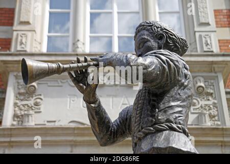 Pied piper fountain in Hameln, Weserbergland Stock Photo