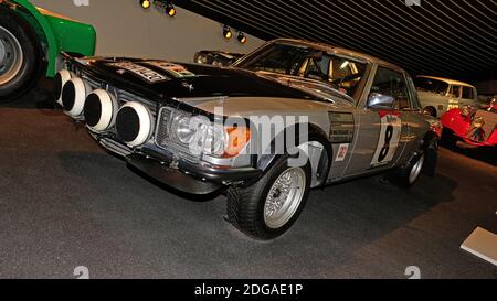 Mercedes Benz C107 Stock Photo - Alamy