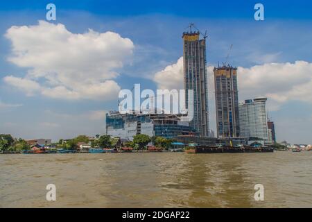 BANGKOK, THAILAND - MAY 4, 2019: LOUIS VUITTON Iconsiam branch. IIconsiam,  is a mixed-use development on the Chao Phraya River Stock Photo - Alamy