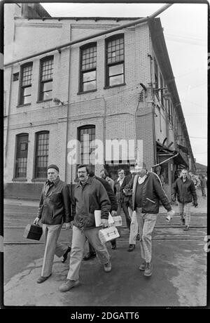https://l450v.alamy.com/450v/2dgatt6/workers-leave-youngstowns-jones-laughlin-brier-hill-works-formerly-youngstown-sheet-and-tube-for-the-last-time-in-december-1979-the-layoffs-marked-the-latest-in-widespread-shutdowns-of-the-steel-plants-in-youngstown-ohio-where-steel-manufacturing-was-once-the-mainstay-of-the-local-economy-more-than-1200-workers-lost-jobs-at-the-height-of-the-holiday-season-2dgatt6.jpg