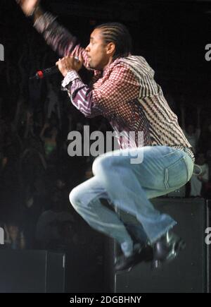 Miami, FL 12-17-2001Shaggy performing at  the Y100 Jingle Ball at the American Airlines Arena. Photo by Adam Scull/PHOTOlink / MediaPunch Stock Photo