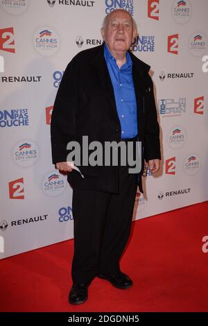 Raymond Depardon attending the On N'Est Pas Couche TV Show photocall during the 70th Cannes Film Festival in Cannes, France on May 24, 2017. Photo by Julien Reynaud/APS-Medias/ABACAPRESS.COM Stock Photo