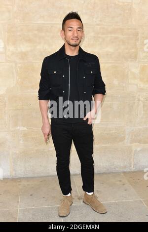 Hidetoshi Nakata attending Louis Vuitton's Spring Summer 2016 Ready-To-Wear  collection show held at Louis Vuitton Fondation in Paris, France, on  October 7, 2015. Photo by Laurent Zabulon/ABACAPRESS.COM Stock Photo - Alamy