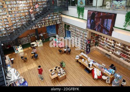 The first library jointly built by Guangzhou and Foshan, READING HOME, covers an area of 1,000-square-meters and features a 16.2-meter-tall giant book Stock Photo