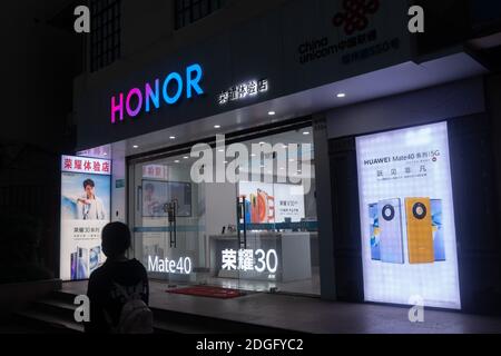 A Huawei Honor flagship store is pictured in Shanghai, China, 17 November 2020.   Huawei Technologies is selling its budget brand smartphone unit Hono Stock Photo