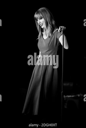 Taylor Swift switches on the Westfield Shopping Centre Christmas Lights, West London. Copyright Doug Peters EMPICS Entertainment Stock Photo