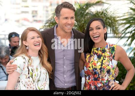 Ryan Reynolds & Rosario Dawson Hit Up the Cannes Festival for 'The Captive'  Photo Call!: Photo 3114882