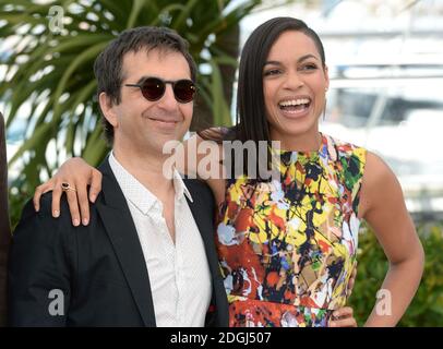 https://l450v.alamy.com/450v/2dgj507/atom-egoyan-and-rosario-dawson-at-the-captive-photocall-part-of-the-67th-festival-de-cannes-palais-du-festival-cannes-2dgj507.jpg