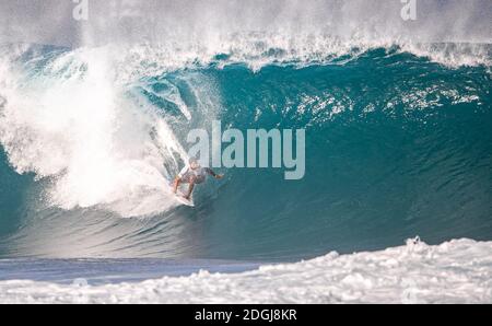 Haleiwa, HI, USA. 8th Dec, 2020. Atmosphere pictured at the 2020 Pipe Invitational on day 1 of the Billabong Pipe Masters Surfing Tournament in Haleiwa, HI on December 8, 2020. Credit: Erik Kabik Photography/Media Punch/Alamy Live News Stock Photo