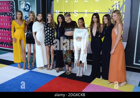 Hailee Steinfeld Arriving At The MTV Video Music Awards 2019, Held At ...