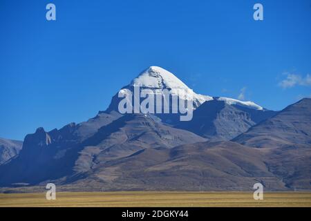 The south of Mount Gang Rinpoche is the Lhanag-tso Ghost Lake and a large grassland. The northern side of Mount Gang Rinpoche is like a towering pyram Stock Photo