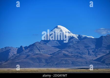 The south of Mount Gang Rinpoche is the Lhanag-tso Ghost Lake and a large grassland. The northern side of Mount Gang Rinpoche is like a towering pyram Stock Photo