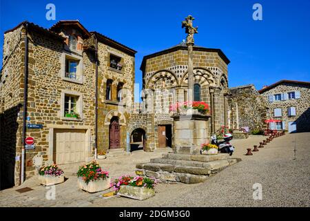 France, Haute-Loire (43), Le Puy-en-Velay, stage on the way to Saint Jacques de Compostela, Aiguilhe, the Saint Clair chapel Stock Photo