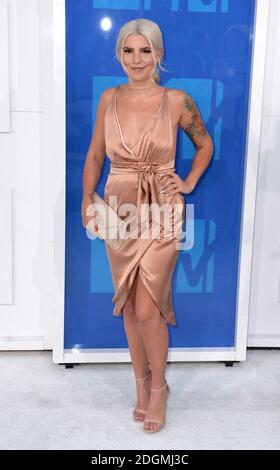 Carly Aquilino arriving at the MTV Video Music Awards 2016, Madison