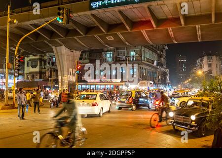 The Mohammed Ali Road neighbourhood thronging with pedestrians and ...