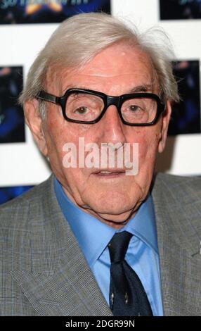 Eric Sykes arriving at ITV's Avenue of the Stars event, London. Doug Peters/allactiondigital.com  Stock Photo