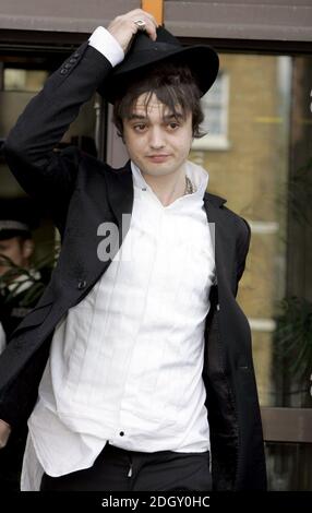 Pete Doherty attending a drugs possession review hearing at Thames Magistrates Court, Bow Road, London on 18/04/2007. Stock Photo
