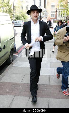 Pete Doherty attending a drugs possession review hearing at Thames Magistrates Court, Bow Road, London on 18/04/2007. Stock Photo