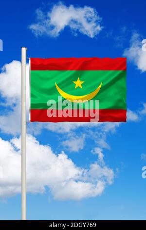 Nationalfahne, Nationalflagge, Fahne, Flagge, Mauretanien, Afrika, Westafrika, Nordwestafrika, Cumulus Wolken vor blauen Himmel, Sahelzone, Stock Photo