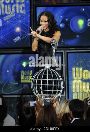 Alicia Keys performs on stage at the 2008 World Music Awards at the Sporting Club, Monte Carlo. Stock Photo