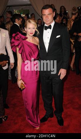 Naomi Watts and Liev Schreiber arriving at the 2010 Metropolitan Museum of Art Costume Institute Benefit celebrating the opening of American Women, Fashioning a National Identity. Held at the Metropolitan Museum  of Art, New York City.   Stock Photo