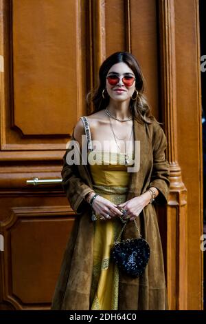 Negin Mirsalehi Wears the Dior '30 Montaigne' Bag in 2023