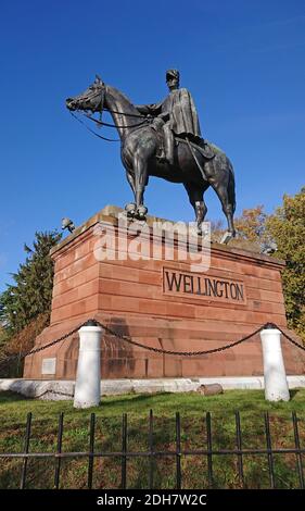 Photos for a feature on Wellesley Woodland, Aldershot - Autumn weekend walks feature. The Wellington Statue. Stock Photo