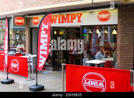 Wimpy hi-res stock photography and images - Alamy