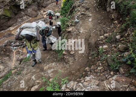 Artisanal illegal mining in Democratic Republic of Congo Stock Photo