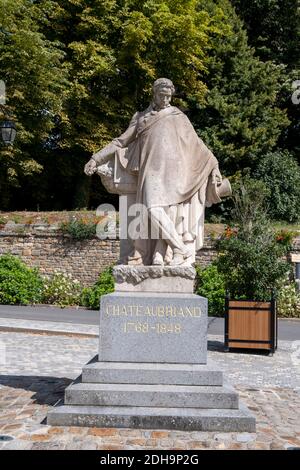 Combourg (Brittany, north-western France): statue of Francois-Rene de Chateaubriand. The poet Francois-Rene de Chateaubriand spent part of his childho Stock Photo