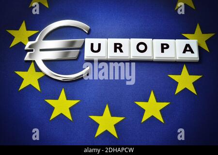 Eurozeichen auf EU-Fahne, EU-Haushalt Stock Photo