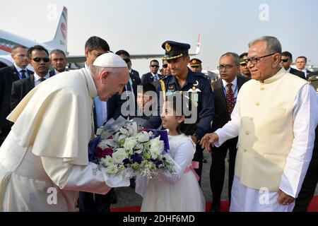 Pope Francis is welcomed by Bangladesh's President Abdul Hamid after his arrival in Dhaka, Bangladesh for the second leg of his six-day trip to Asia on November 30, 2017. Pope Francis' visit to Myanmar and Bangladesh runs from 27 November to 02 December 2017. Photo by ABACAPRESS.COM Stock Photo