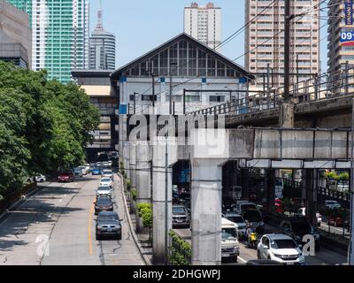 Shaw Boulevard Station on the MRT 3 rail line at Ortigas Center ...