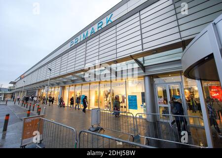 Glasgow, Scotland, UK. 11th Dec, 2020. Pictured: First day of all non-essential shops being able to open back up to the public since the region was placed into phase 4 lockdown, however since this morning, phase 3 is now active meaning that non-essential retail shops such as Primark has been busy with long queue of customers waiting to get in and grab a last minute Christmas bargain. Credit: Colin Fisher/Alamy Live News Stock Photo