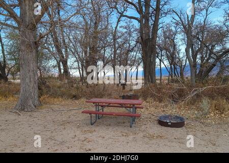 INDEPENDENCE, CALIFORNIA, UNITED STATES - Dec 06, 2020: An individual camp site at Taboose Creek Campground in California's popular Eastern Sierra reg Stock Photo