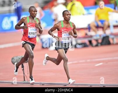Rodgers Kwemoi (Kenya), Rhonex Kipruto (Kenya, Bronze Medal). 10000 Metres men final. IAAF World Athletics Championships, Doha 2019 Stock Photo