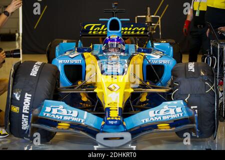F1 F.ALONSO 2005 WORLD CHAMPION ミニヘルメット Fernando Alonso singed - F1 World Champion 2005 1/2 Helmet