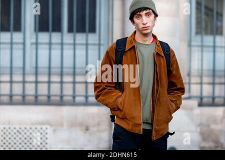 Street style, model after Lemaire Fall-Winter 2016-2017 menswear show held at Rue de l'Ecole de Medecine in Paris, France, on January 20th, 2016. Photo by Marie-Paola Bertrand-Hillion/ABACAPRESS.COM Stock Photo