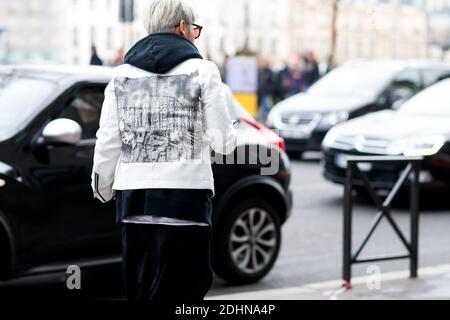 Street style, arriving at Sacai Fall-Winter 2016-2017 menswear show held at Monnaie de Paris, in Paris, France, on January 23rd, 2016. Photo by Marie-Paola Bertrand-Hillion/ABACAPRESS.COM Stock Photo