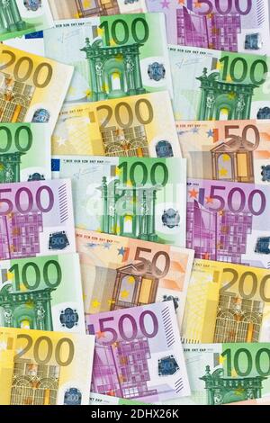 Viele Euro Geldscheine der Europaeischen Union Stock Photo - Alamy