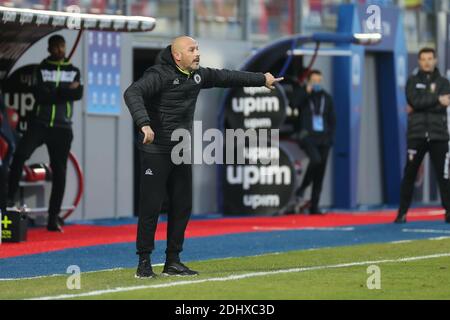 Crotone, Italy. 12th Dec, 2020. Coach Vincenzo Italiano (Spezia Calcio) during the Serie A soccer match between FC Crotone - Spezia Calcio, Stadio Ezio Scida on December 12, 2020 in Crotone Italy /LM Credit: Independent Photo Agency/Alamy Live News Stock Photo